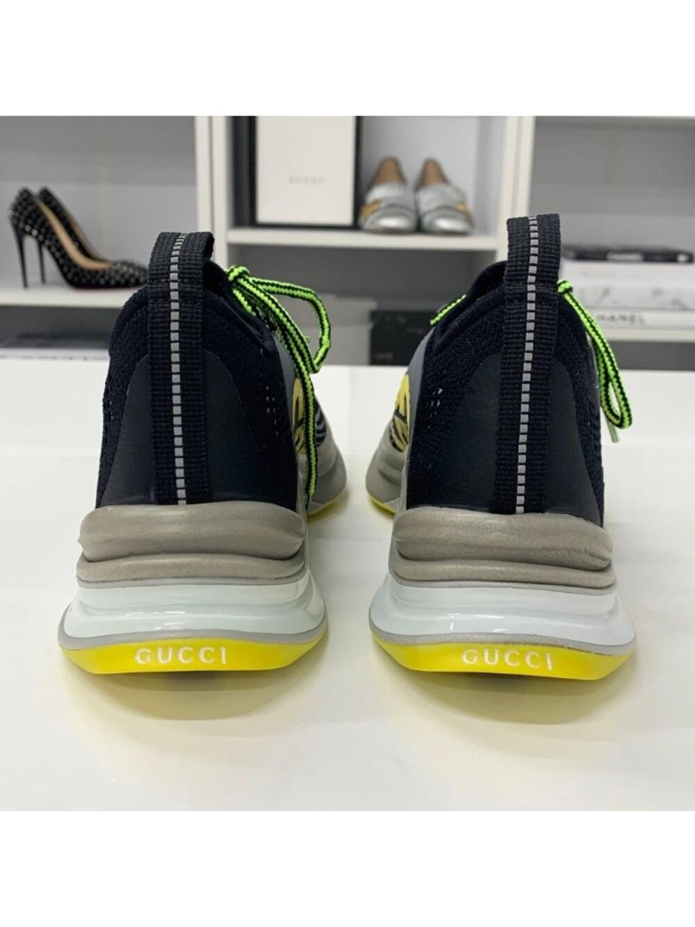 Gucci RUN Interlocking G Logo Sneakers - Picture 5 of 10